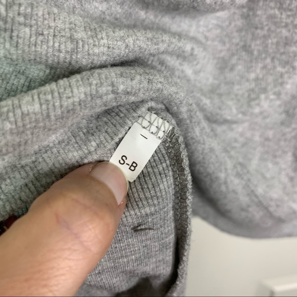 Hello Nite! Crewneck Ruffle Sleeve Ultra Cozy Pullover Top In Heather Grey M/L - Picture 6 of 6